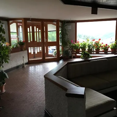 Renovated In Out, Cir 0282 Apartman *