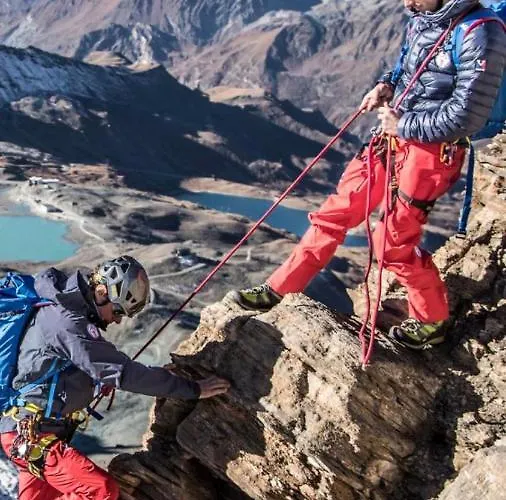 Renovated In Out, Cir 1255 *