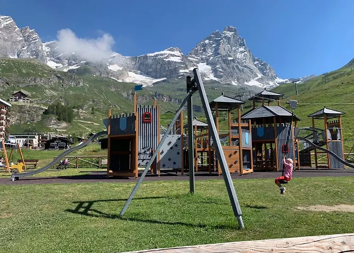 Renovated In Out, Cir 1255 * Breuil-Cervinia