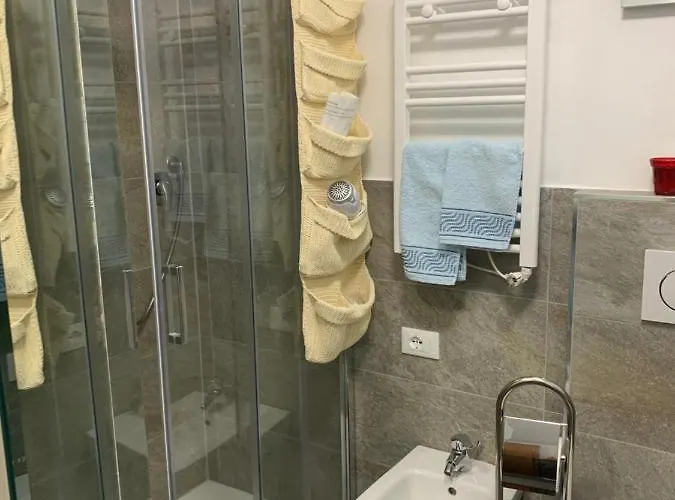 Renovated In Out, Cir 1255